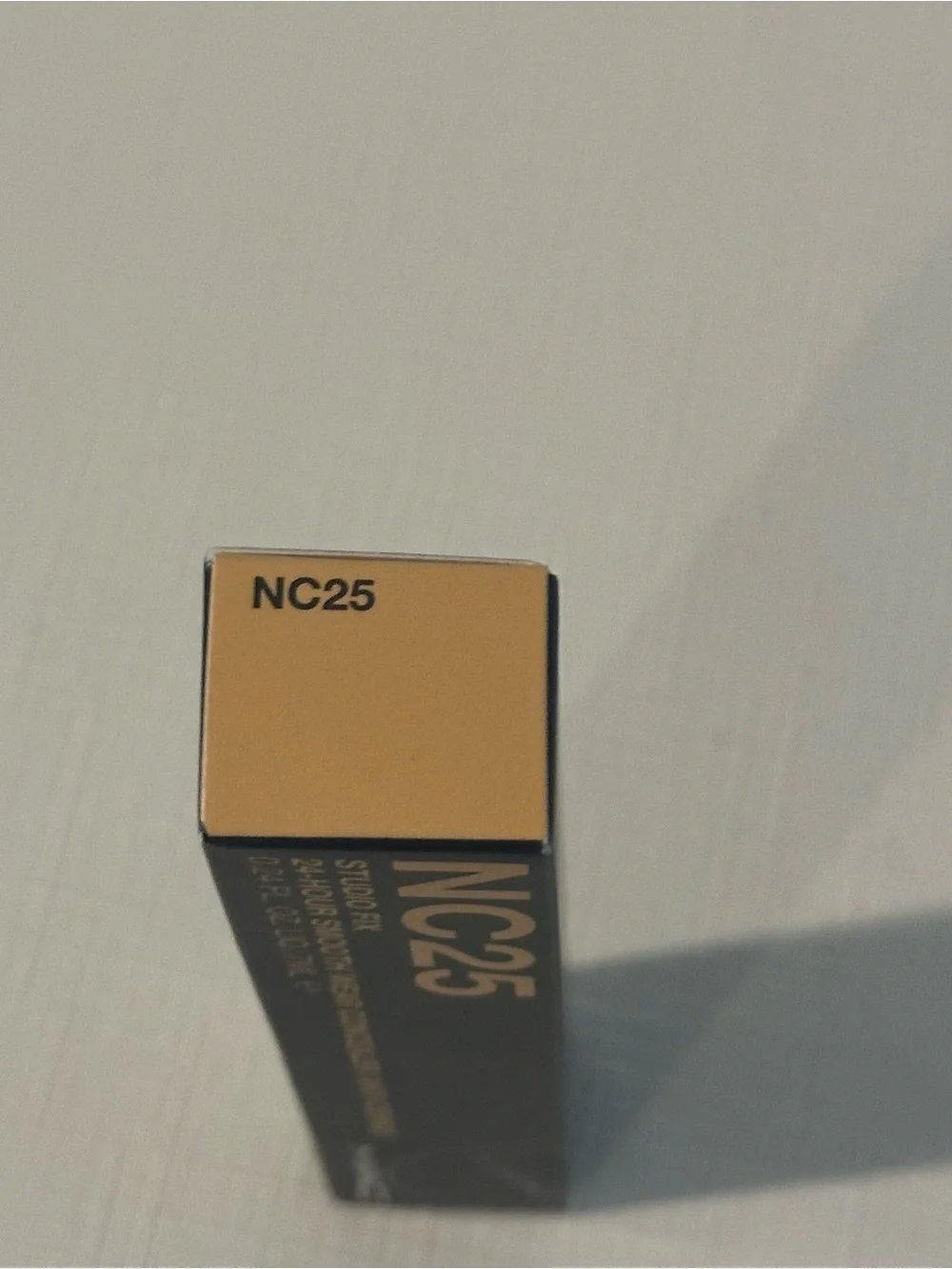 MAC Studio Fix NC25 24-Hour Smooth Wear Concealer